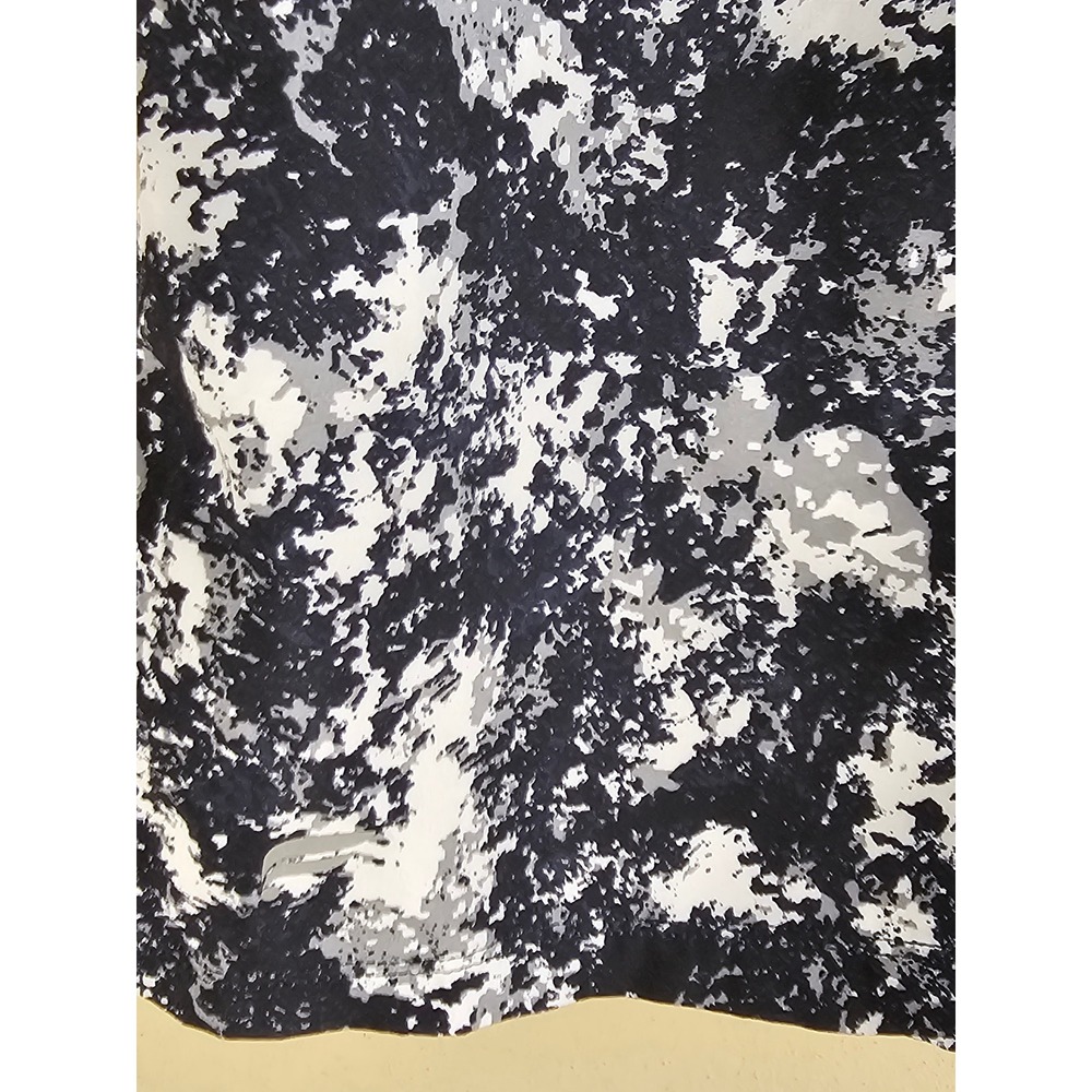 Fabletics Mens‎ Black White Gray The Fundamental Lined Shorts Medium - Picture 3 of 5